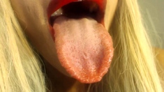 LisaAPinelli - Burping With Red Juicy Lip And Bouncing