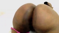 Huge ass webcammer making it clap